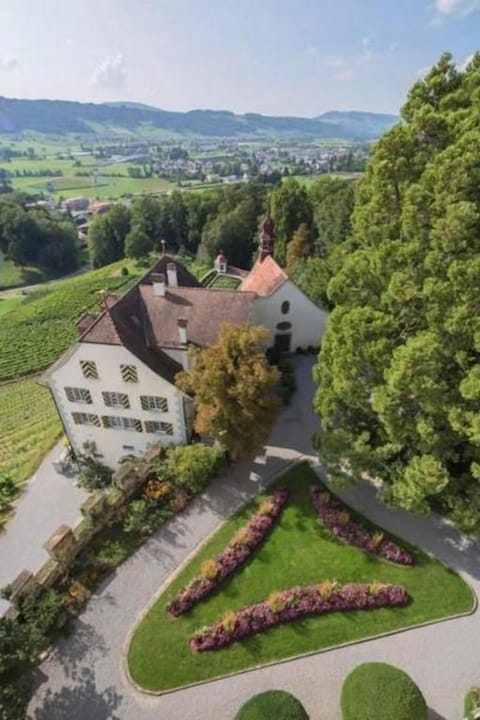 Castle of Heidegg, mansion with holiday apartment on the first floor