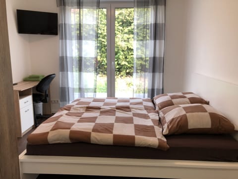 Economy Double Room, Shared Bathroom, Garden View