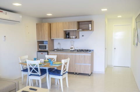 Family Apartment, 1 Double Bed with Sofa bed, Partial Ocean View | Private kitchen | Microwave