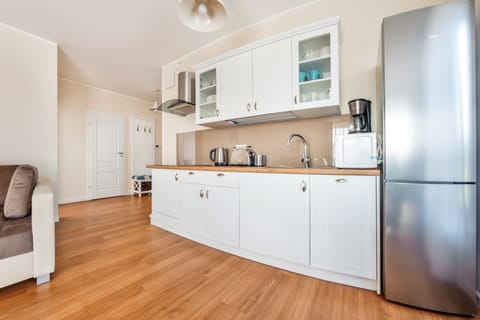 Apartment (22/5) | Private kitchenette | Fridge, oven, stovetop, dishwasher