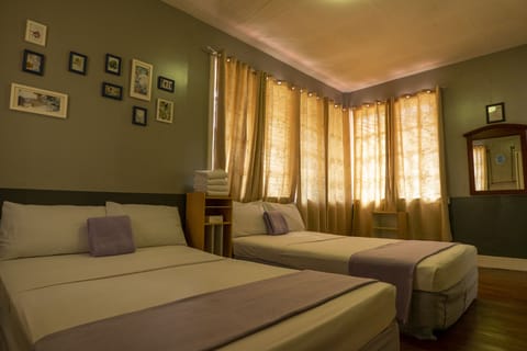 Basic Quadruple Room | Iron/ironing board, free WiFi, bed sheets