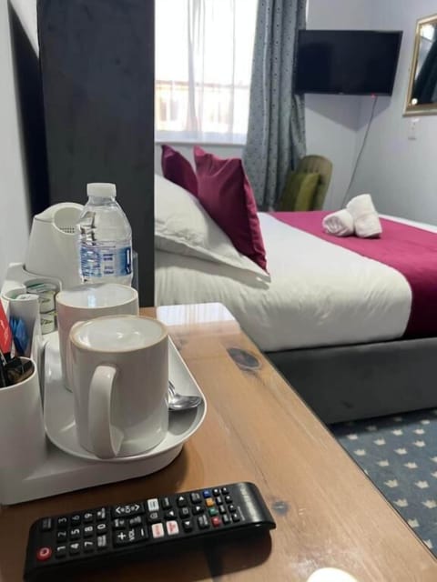 Double Room (21) | Free WiFi, bed sheets