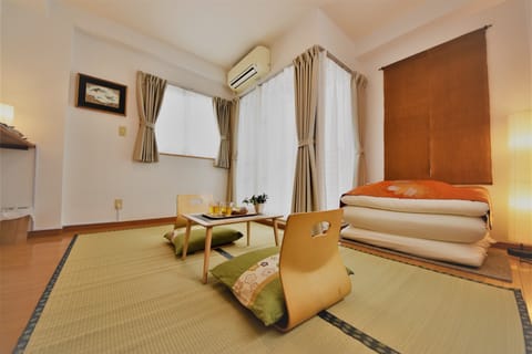 Apartment, 1 Bedroom, Non Smoking (402) | 1 bedroom, minibar, individually decorated, laptop workspace