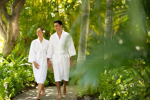 Couples treatment rooms, sauna, steam room, body treatments