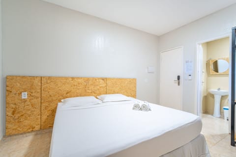 Standard Double or Twin Room | Minibar, blackout drapes, soundproofing, free WiFi