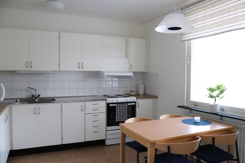 Apartment, 3 Bedrooms, Balcony (With Kitchen) | Private kitchen | Full-size fridge, microwave, oven, stovetop