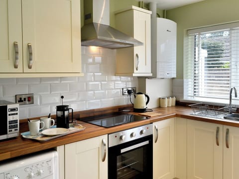 Kitchen | Gwynt y M&ocirc;r, Tywyn