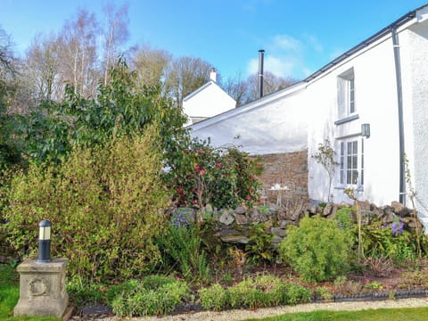 Garden | Manor Cottage - Grattan Manor Cottages, Bow, near Crediton