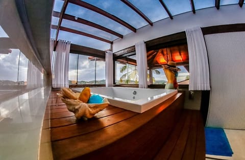 Suite Master, Sea View | Deep soaking bathtub