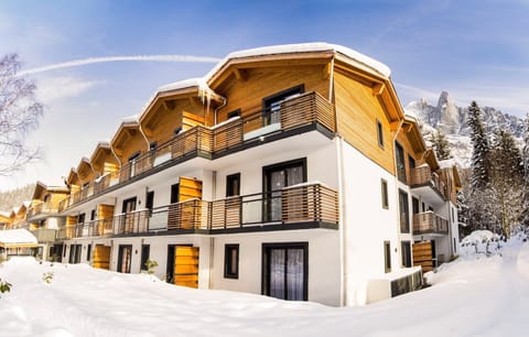 You're only 10 minutes from the centre of Chamonix.