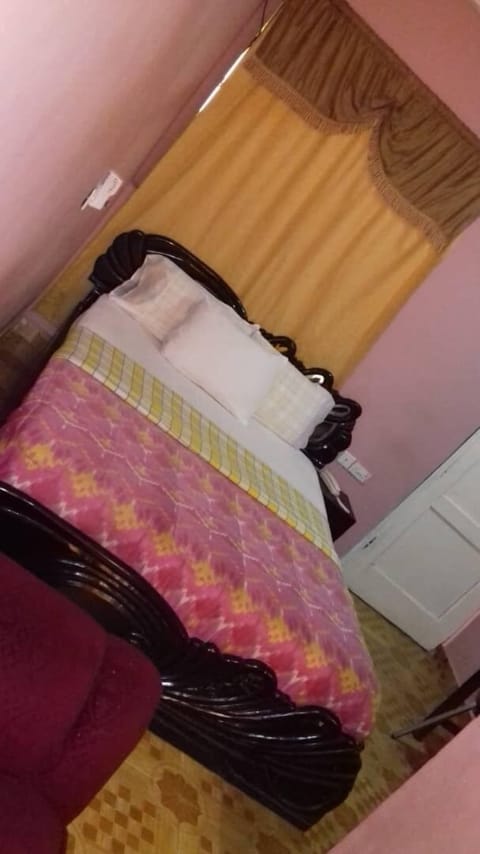 Standard Single Room, 1 Bedroom, Non Smoking | Desk, blackout drapes, soundproofing, free WiFi