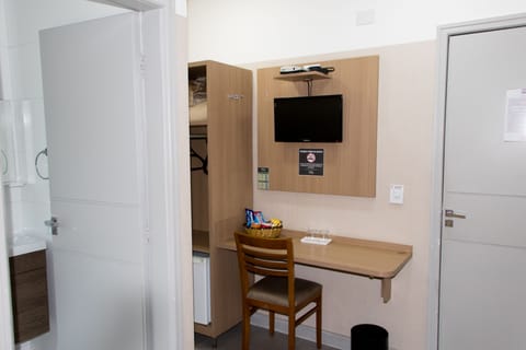 Single Room | Minibar, desk, laptop workspace, free WiFi