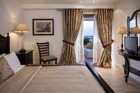 Panoramic Suite, 2 Bedrooms, Jetted Tub | View from room