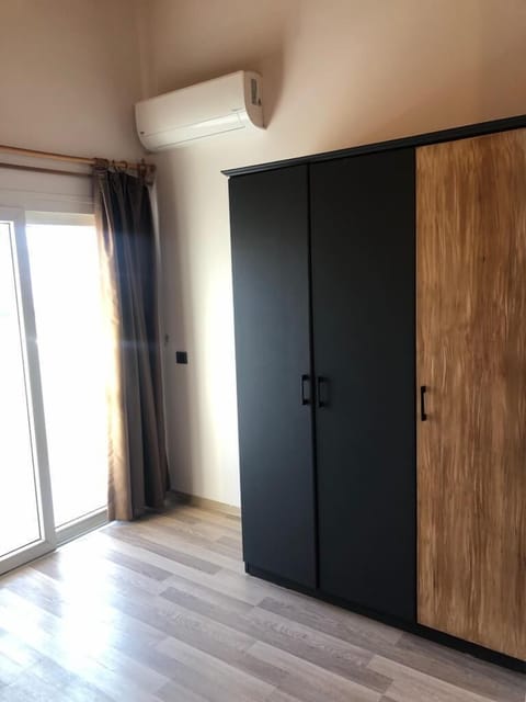 Deluxe Apartment, 1 Bedroom | Minibar, in-room safe, free WiFi, bed sheets