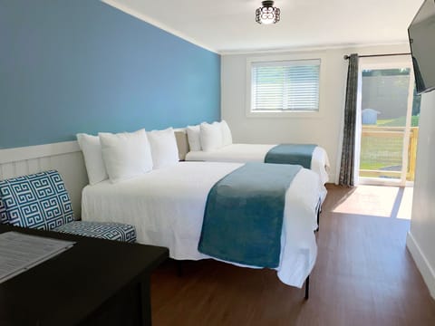 Deluxe Room, 2 Double Beds | 1 bedroom, premium bedding, blackout drapes, iron/ironing board