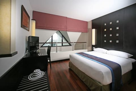 Executive Suite, 2 Bedrooms | Minibar, desk, blackout drapes, iron/ironing board