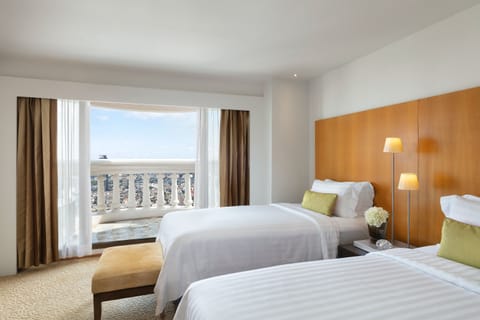 Tower Club Suite 2 Bedroom with Lounge | Premium bedding, free minibar items, in-room safe, desk