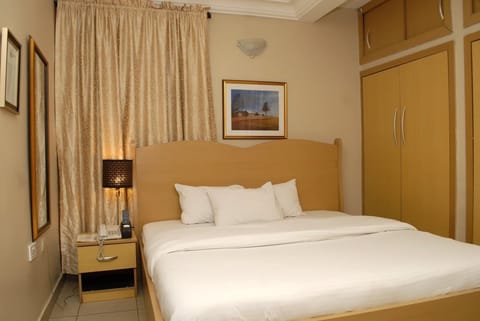 Deluxe Double Room | Desk, laptop workspace, free WiFi, bed sheets