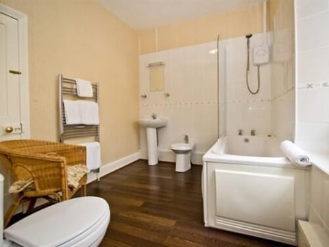 Double Room, Ensuite (The Bamboo) | Bathroom