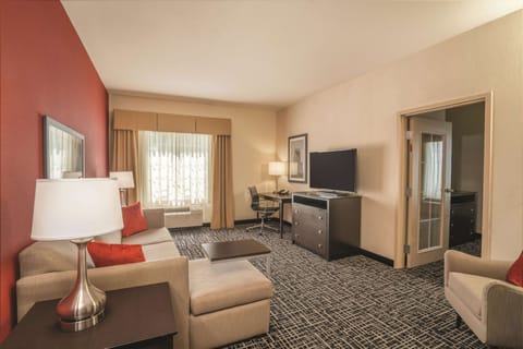 Suite, 1 Bedroom, Non Smoking | Premium bedding, pillowtop beds, desk, blackout drapes