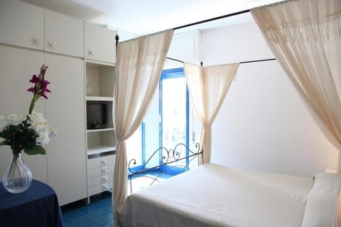 Minibar, free cribs/infant beds, rollaway beds, free WiFi