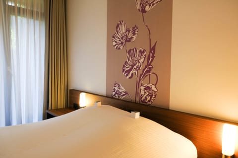 Double Small Room | Premium bedding, Select Comfort beds, minibar, in-room safe