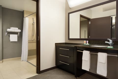 Room, 1 King Bed, Accessible (Shower) | Bathroom | Combined shower/tub, designer toiletries, hair dryer, towels