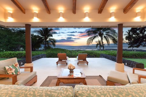 Each day at Mana Kai presents its own unique aloha spirit