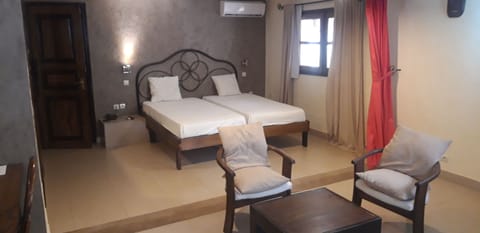 Standard Suite (SINGLE) | Tempur-Pedic beds, minibar, in-room safe, desk