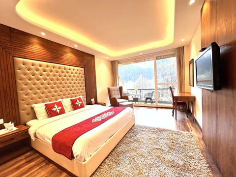Premium Room | Premium bedding, memory foam beds, in-room safe, desk
