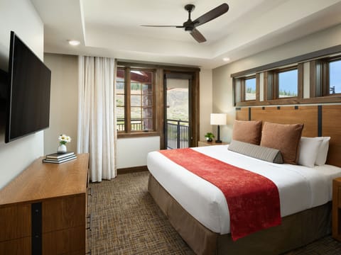 Villa, 1 Bedroom | In-room safe, laptop workspace, free WiFi, bed sheets