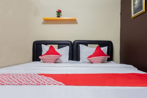 Standard Double Room | Desk, free WiFi, bed sheets