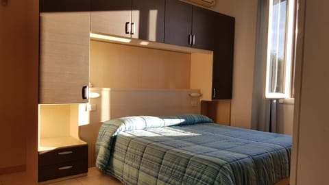 In-room safe, free WiFi