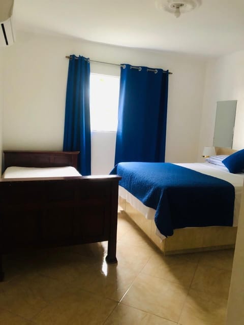 Family Double Room, 1 Bedroom, Courtyard View | Blackout drapes, free WiFi