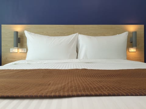 Prestige Room | In-room safe, free WiFi, bed sheets