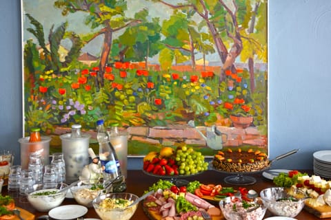 Daily buffet breakfast (EUR 14.50 per person)