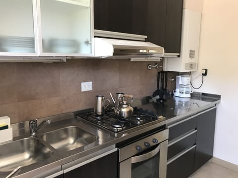 Luxury Apartment, 2 Bedrooms, Mountain View (VC1) | Private kitchen | Fridge, microwave, oven, stovetop