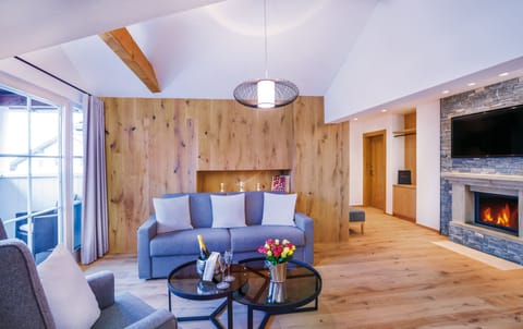 Superior Suite | 1 bedroom, minibar, in-room safe, individually decorated