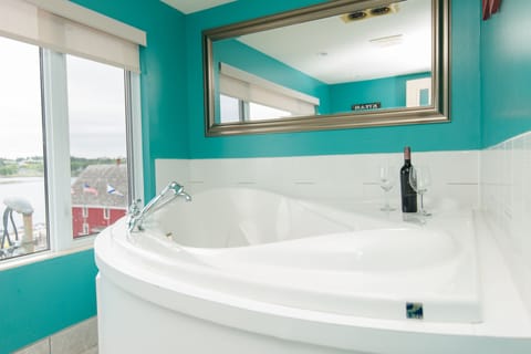 Room #4- Romance- Queen with hot  tub & ocean view  | Deep soaking bathtub