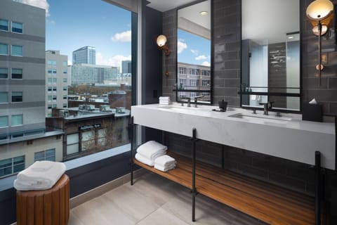 Suite, 1 Bedroom, City View | Bathroom | Free toiletries, hair dryer, bathrobes, towels