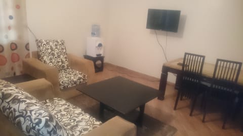 Apartment, 2 Bedrooms | Living room | 32-inch Smart TV with digital channels, TV, Netflix