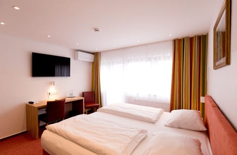 Junior Suite | 1 bedroom, premium bedding, pillowtop beds, minibar