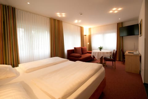 Superior Room | 1 bedroom, premium bedding, pillowtop beds, minibar