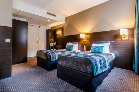 Twin Room | Select Comfort beds, in-room safe, desk, blackout drapes