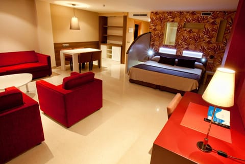 Family Room | Living area | Flat-screen TV