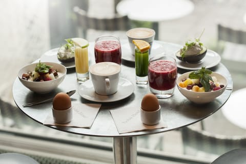 Daily buffet breakfast (SEK 220 per person)