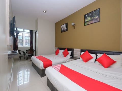 Family Suite | Desk, free WiFi, bed sheets