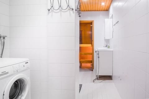 Apartment, 1 Bedroom, Sauna, City View | Bathroom | Shower, free toiletries, hair dryer, bidet