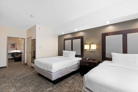 Suite, 1 Bedroom (Mobility Accessible, Roll-In Shower) | 1 bedroom, pillowtop beds, in-room safe, desk