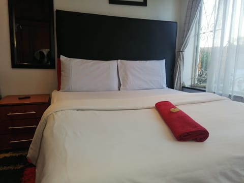 Standard Room, Shared Bathroom | Iron/ironing board, free WiFi, bed sheets